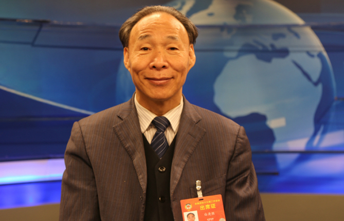 全國(guó)政協(xié)常委、中國(guó)作家協(xié)會(huì)副主席白庚勝：民族文化的保護(hù)與發(fā)展